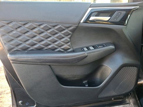 Used 2023 Mitsubishi Outlander SEL 40th Anniversary image 13