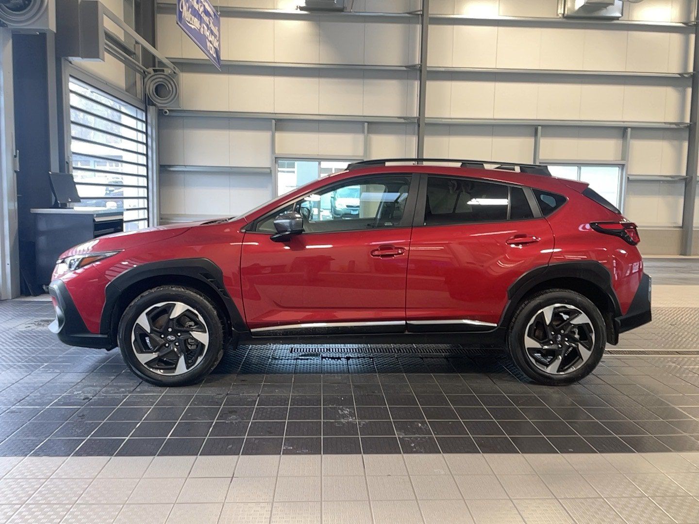 Used 2025 Subaru Crosstrek 2.5i Limited AWD/4WD image 4