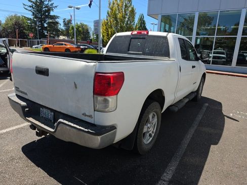 Used 2010 Toyota Tundra 4x4 Double Cab w/ Tow Pkg image 3