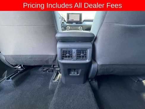Used 2025 Toyota RAV4 XLE AWD/4WD image 17