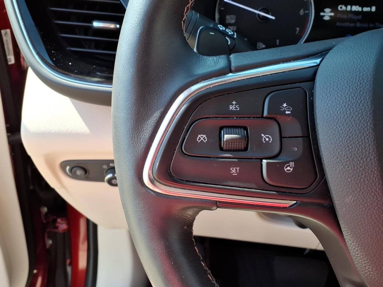Used 2021 Buick Envision Avenir w/ Technology Package II FWD image 20