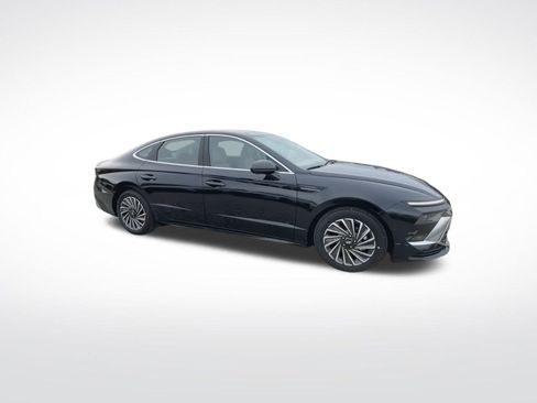 New 2025 Hyundai Sonata Limited image 10