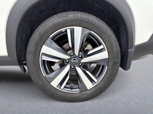 Used 2023 Nissan Rogue SL AWD/4WD image 26