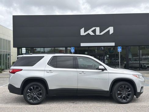 Used 2020 Chevrolet Traverse RS FWD image 28
