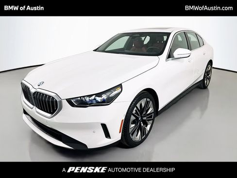 Used 2025 BMW 530i w/ Premium Package image 1