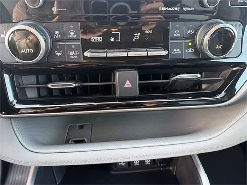 Certified 2020 Toyota Highlander XLE image 22