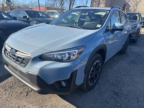 Used 2022 Subaru Crosstrek 2.0i Premium w/ Moonroof Package image 4