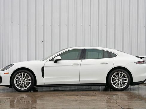 Used 2021 Porsche Panamera w/ Premium Package image 9