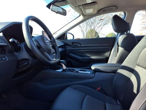 New 2025 Nissan Altima 2.5 S image 5