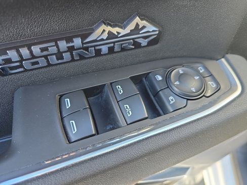 Certified 2025 Chevrolet Silverado 1500 High Country w/ High Country Premium Package AWD/4WD image 11