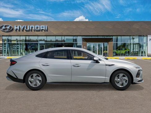 New 2026 Hyundai Sonata SE FWD image 7