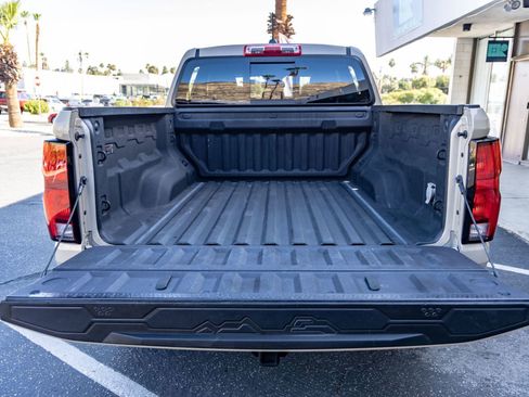 Used 2023 Chevrolet Colorado Z71 w/ Z71 Convenience Package 2 AWD/4WD image 29