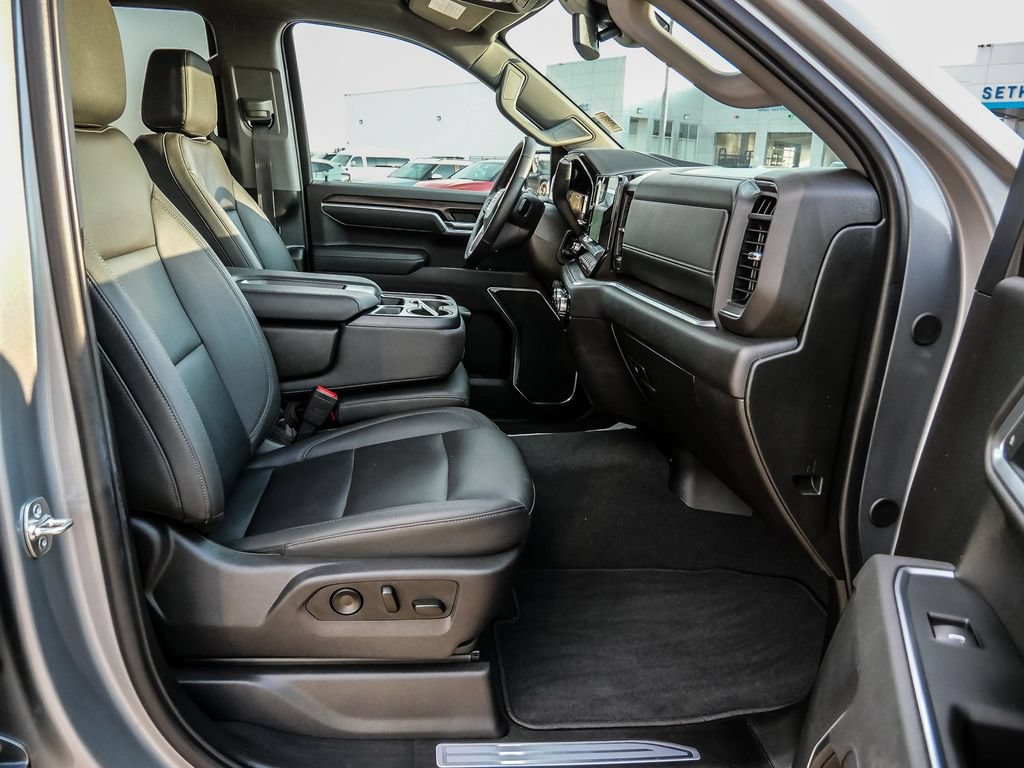 Used 2026 GMC Sierra 1500 SLT AWD/4WD image 15