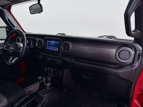 Used 2020 Jeep Wrangler Unlimited Sahara image 27