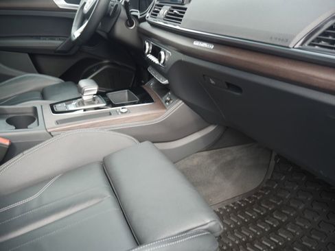Used 2023 Audi Q5 2.0T Premium Plus w/ Premium Plus Package image 31