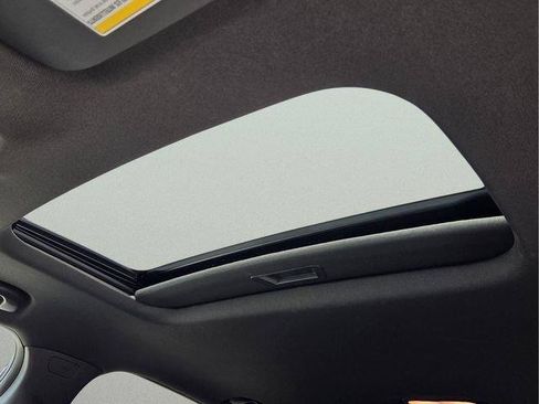 Used 2025 Buick Envista Avenir FWD image 22