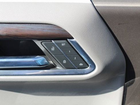 Used 2023 GMC Sierra 1500 SLT image 37