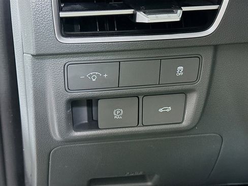 Used 2025 Hyundai Sonata SEL FWD image 17