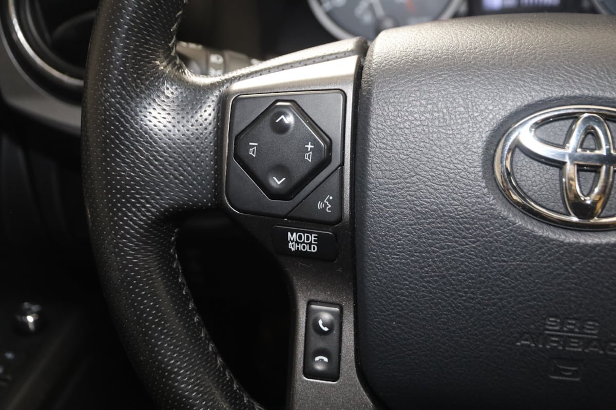 Used 2016 Toyota Tacoma TRD Sport w/ Towing Package AWD/4WD image 27