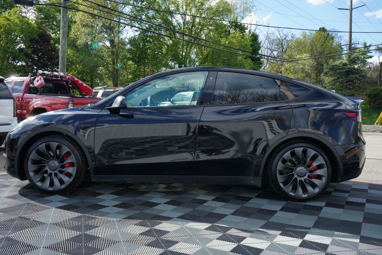 Used 2023 Tesla Model Y Performance AWD/4WD image 11