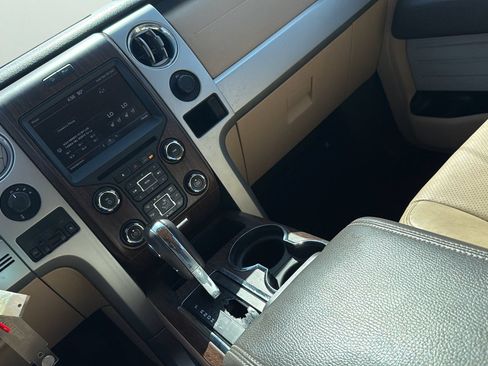 Used 2014 Ford F150 Lariat w/ Lariat Chrome Package AWD/4WD image 19