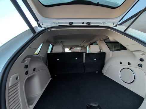 Used 2022 Jeep Grand Cherokee Limited w/ Tech Group image 16