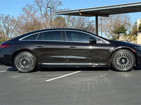 Used 2022 Mercedes-Benz EQS 450+ Sedan image 3