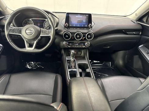 Used 2025 Nissan Sentra SR w/ SR Premium Package FWD image 24