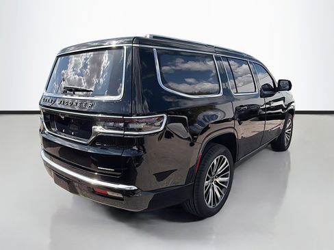 Used 2022 Jeep Grand Wagoneer Series III image 3