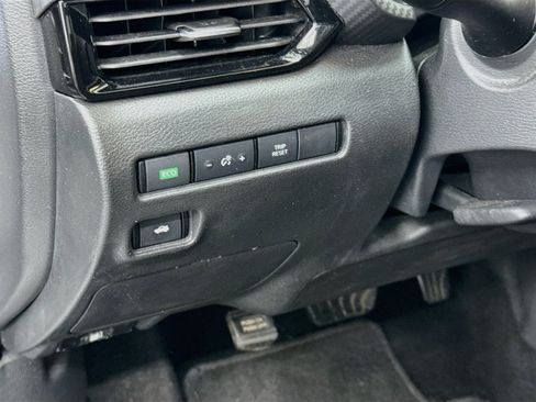 Used 2021 Nissan Sentra SV FWD image 16