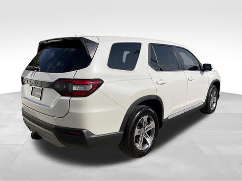 Used 2025 Honda Pilot EX-L image 5