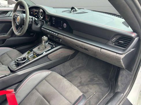 Used 2022 Porsche 911 GT3 image 27