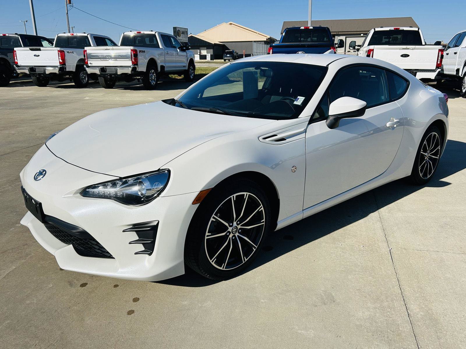 Used 2017 Toyota 86 RWD image 24