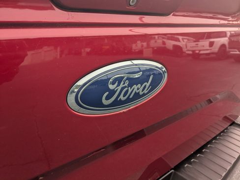 Used 2017 Ford F150 Lariat image 27