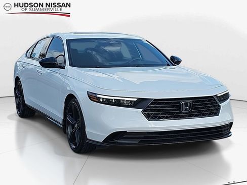 Used 2023 Honda Accord Sport image 1