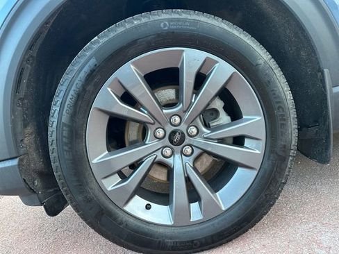 Used 2025 Ford Explorer Active w/ Active Comfort Package image 31