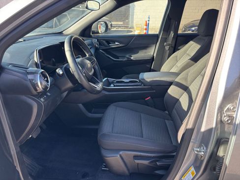 Used 2025 Chevrolet Equinox LT image 29