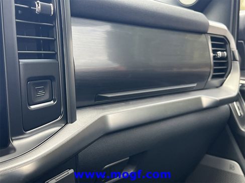 Used 2025 Ford F150 Lariat w/ Equipment Group 501A Mid image 14