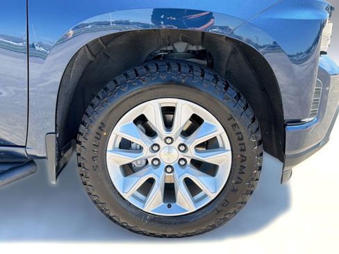 Used 2019 Chevrolet Silverado 1500 Custom image 12