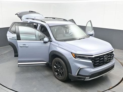 Used 2025 Honda Pilot Touring image 51