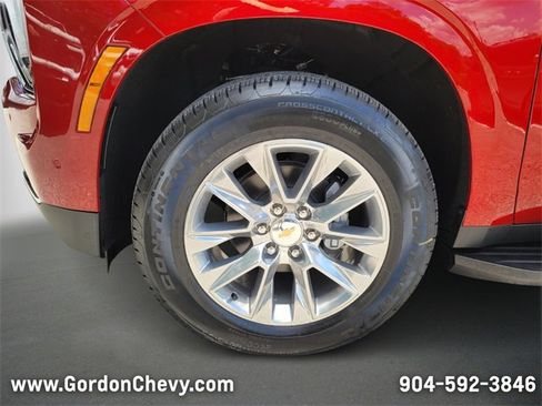 New 2025 Chevrolet Suburban Premier w/ Sun And Tow Package image 13