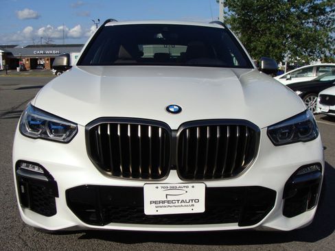 Used 2021 BMW X5 M50i w/ Executive Package image 2