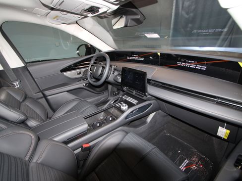 New 2026 Lincoln Nautilus Reserve image 25