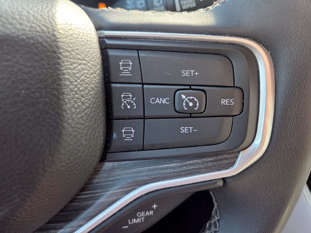 Used 2024 Jeep Wagoneer Series II w/ Flexible Seating Group RWD image 14