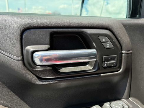 Used 2019 Chevrolet Silverado 1500 LTZ w/ LTZ Plus Package AWD/4WD image 17