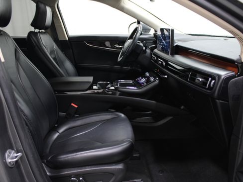 Used 2023 Lincoln Nautilus Reserve image 21