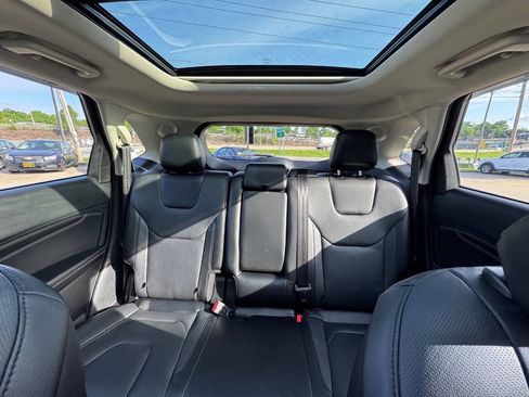 Used 2015 Ford Edge Titanium w/ Equipment Group 301A FWD image 27