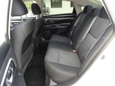 Used 2017 Nissan Altima 2.5 SV FWD image 9