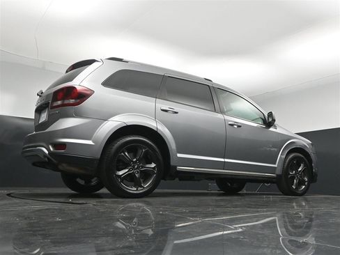 Used 2020 Dodge Journey Crossroad FWD image 32