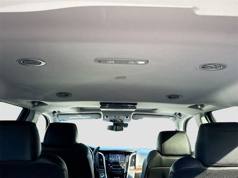 Used 2020 Cadillac Escalade Luxury image 29